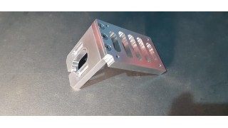 TRAXXAS X-MAXX 1/5 ALUMINUM MOTOR MOUNT