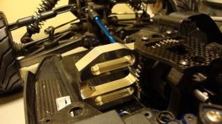 TEAM ASSOCIATED RC.8 BRUSHLESS CONVERSION MOTOR MOUNT