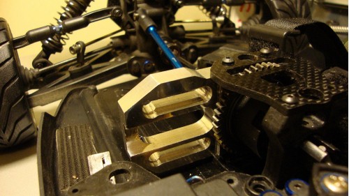 TEAM ASSOCIATED RC.8 BRUSHLESS CONVERSION MOTOR MOUNT