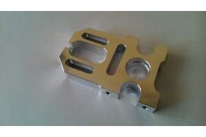 MUGEN MBX5-MBX6-MBX7-MBX8 BRUSHLESS CONVERSION MOTOR MOUNT MUGEN MBX5-MBX6-MBX7-MBX8 BRUSHLESS CONVERSION MOTOR MOUNT